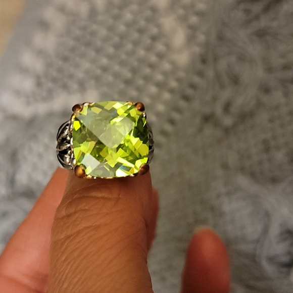 Cute ring - Picture 2 of 3